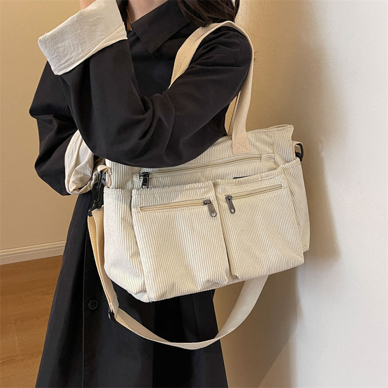 Sac fourre-tout en velours côtelé de couleur unie