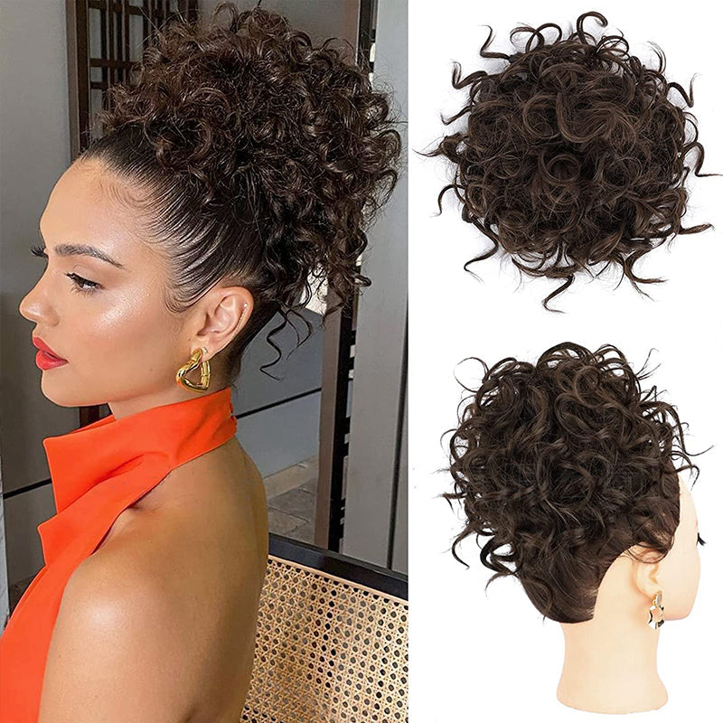 Chignon court et bouclé avec cordon élastique