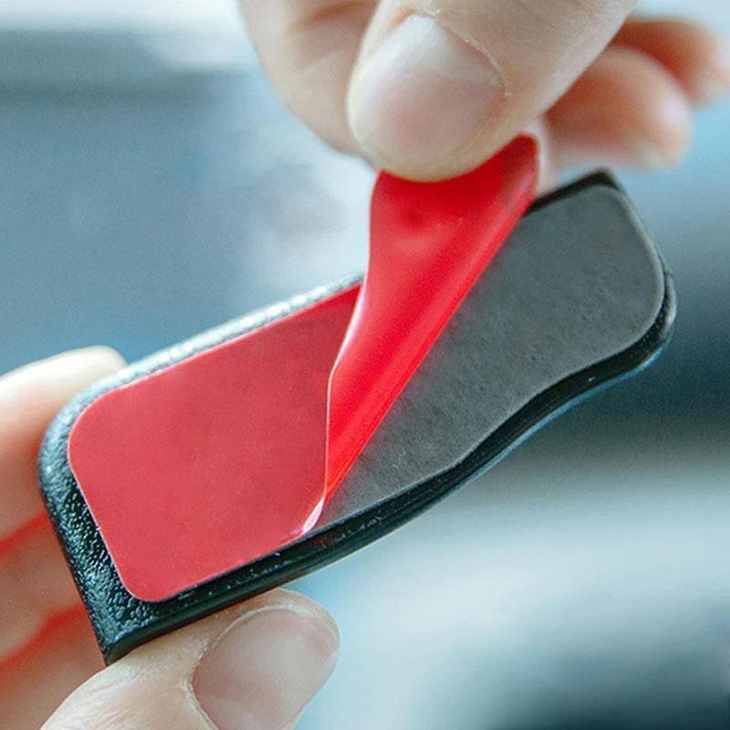 Collez le support de téléphone partout