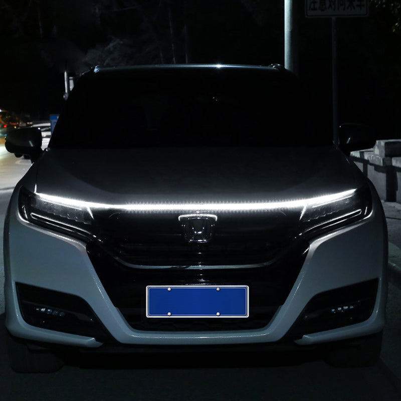 Bande LED dynamique pour capot de voiture
